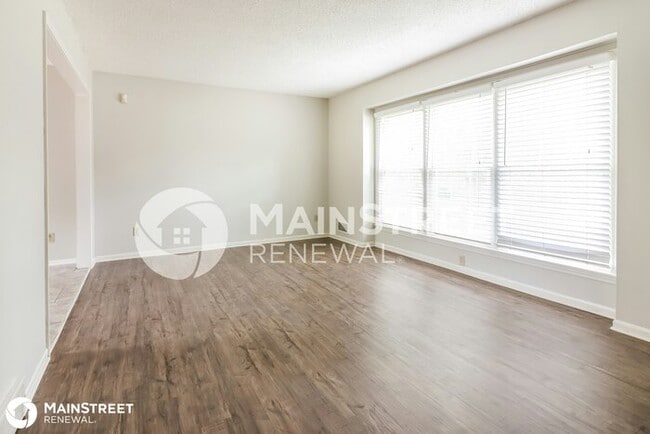 Building Photo - 12206 E 57th St, Kansas City, MO 64133