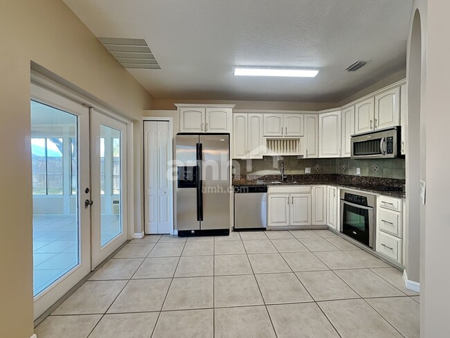 Foto del edificio - 9615 Laurel Ledge Dr