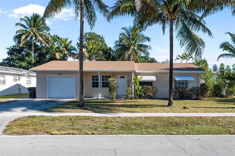 Primary Photo - 6719 Boulevard of Champions