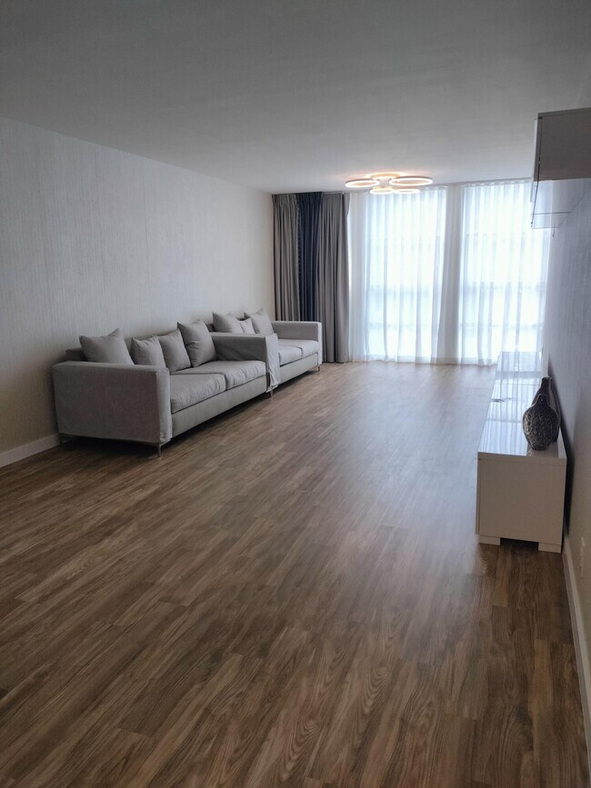 Foto del edificio - 501 Three Islands Boulevard