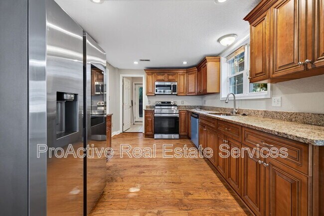 Foto del edificio - 1065 Lindenwood Ave