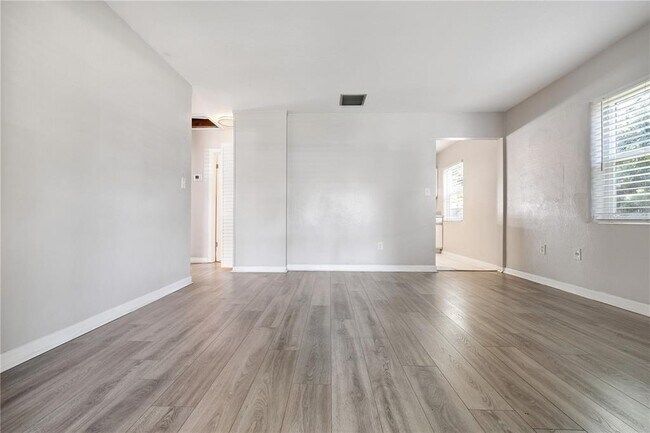 Foto del edificio - 9314 N Ashley St