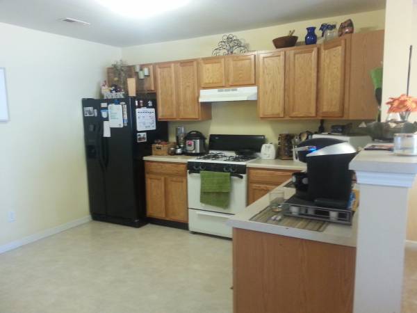 Foto del edificio - 2621 Ivory Run Way