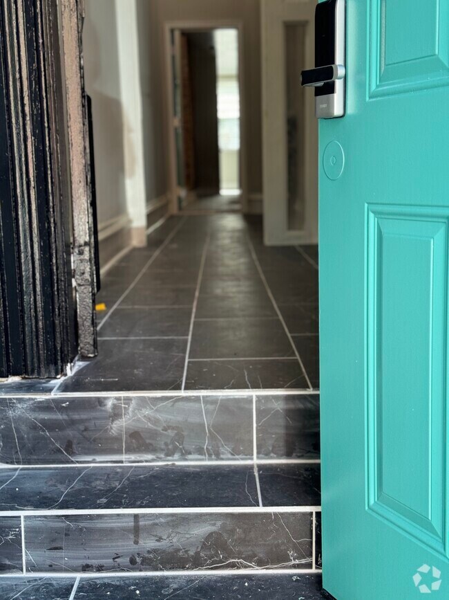 Greenmount West Apartments for Rent with Hardwood Floors Baltimore, MD 1 Rentals