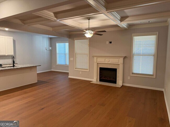 Building Photo - 7811 Silk Tree Pointe