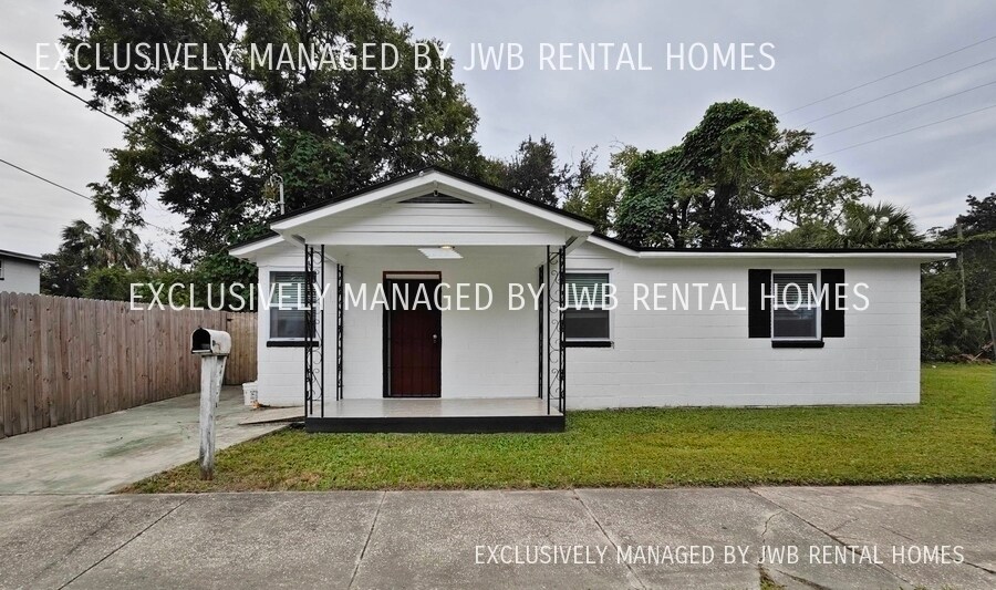 Foto principal - 1366 W 30th St