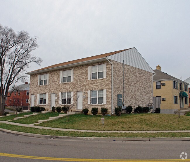Building Photo - 2235 San Rae Dr