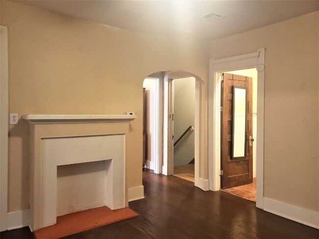 Building Photo - 2224 NW 16th St