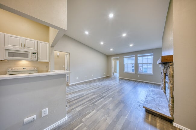 Building Photo - 5403 W 76th Ave