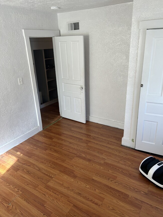 Foto del edificio - 215 N 4th St