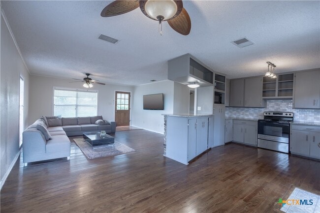 Foto del edificio - 701 Horace Howard Dr