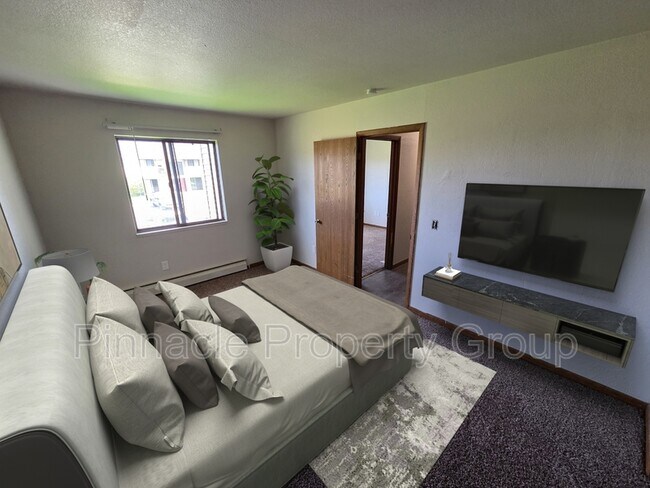 Building Photo - 3911 Orr Dr