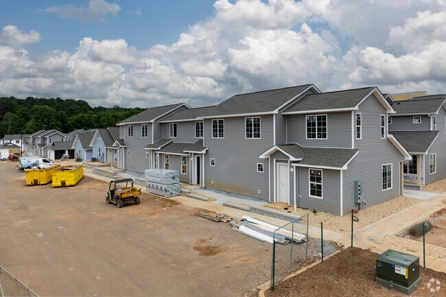 Building Photo - Sanctuary at Indian Creek