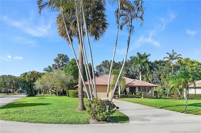 Foto del edificio - 2225 SW Creekside Dr