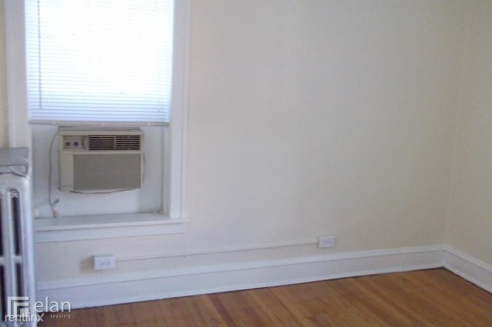 Primary Photo - 1006 W Belden Ave