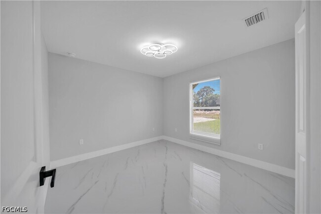 Building Photo - 3313 44th St W
