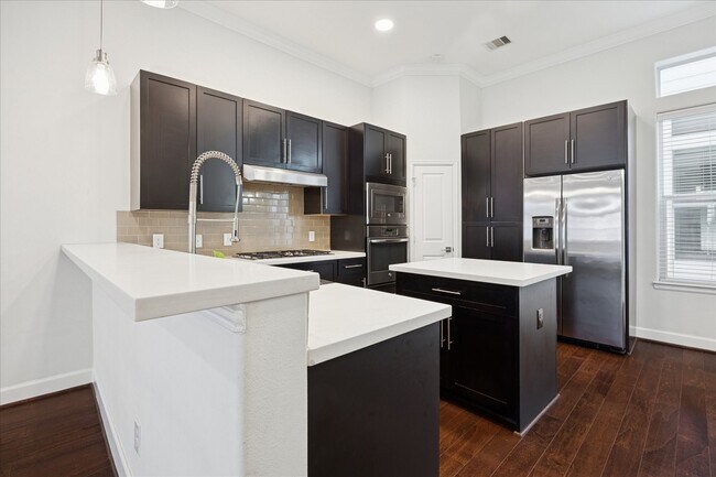 Foto del edificio - 405 N Nagle St