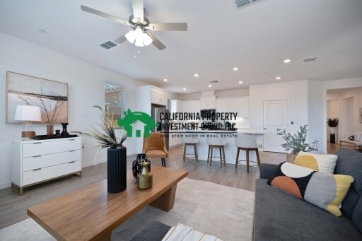 Foto del edificio - 272 Cask Dr