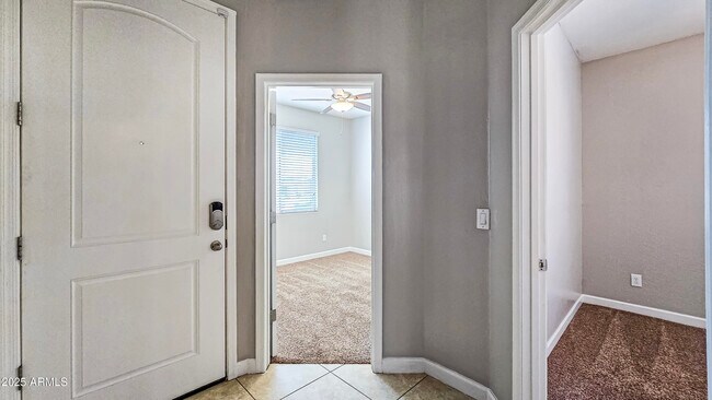 Foto del edificio - 23832 W Magnolia Dr
