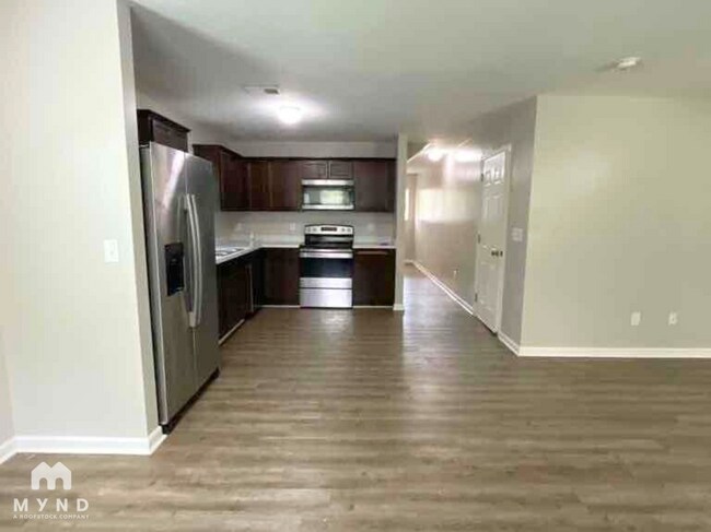 Building Photo - 117 Patriot Point Dr