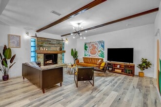 Building Photo - 5918 Lattimer Dr