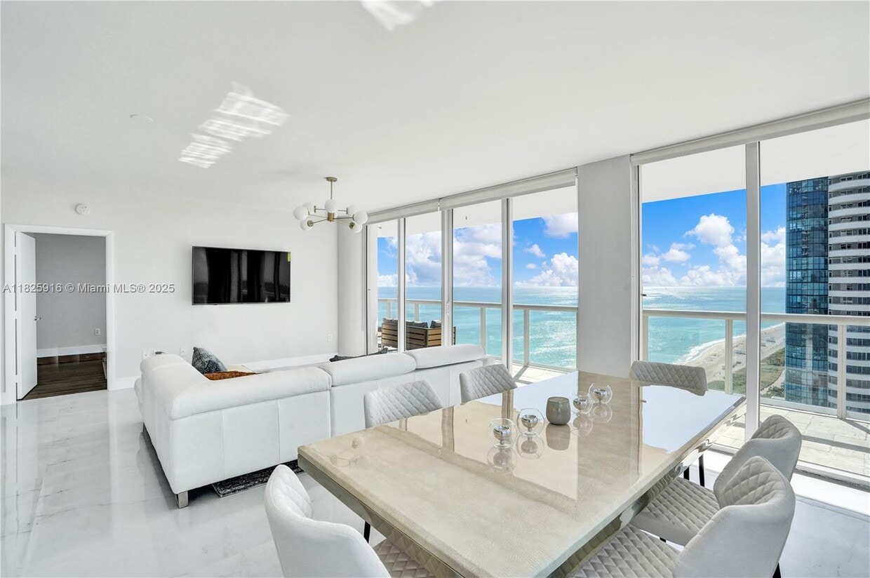 Primary Photo - 6365 Collins Ave