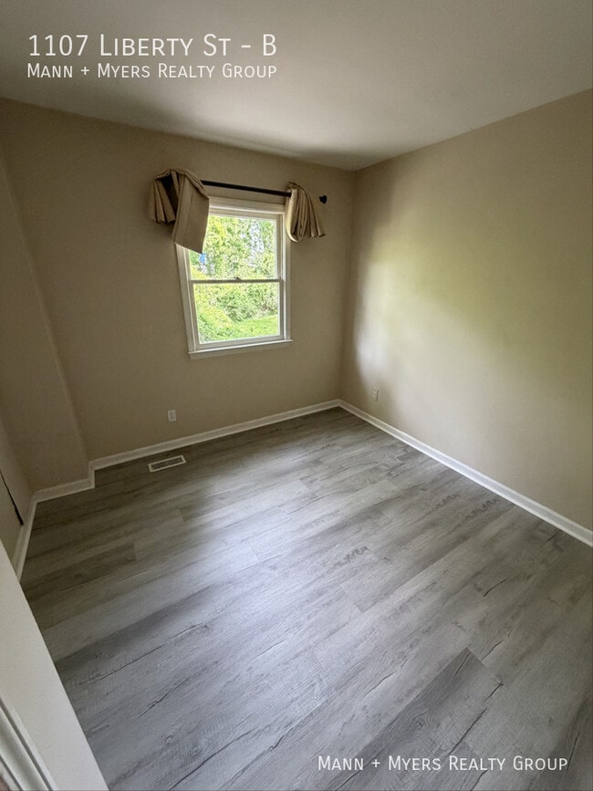 Foto del edificio - 1107 Liberty St