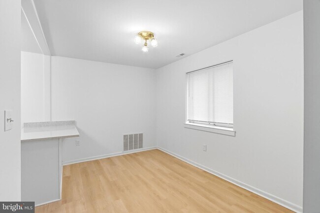 Foto del edificio - 5005 Green Mountain Cir