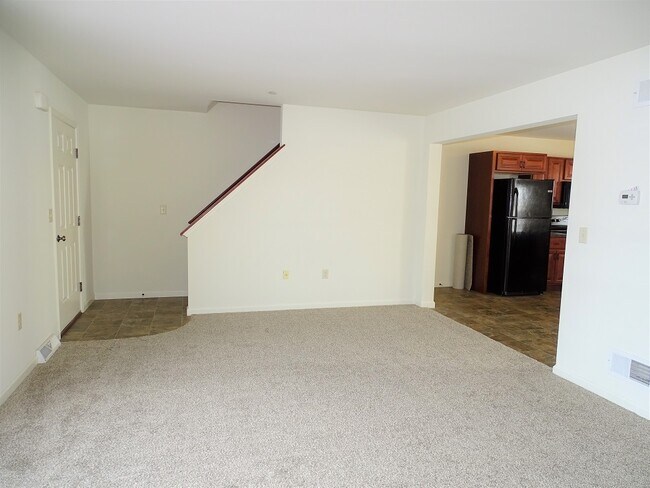 Foto del edificio - 344 Meadow View Dr