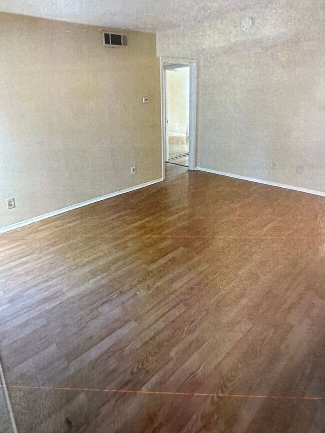 Photo - Cute and Efficient with covered parking House