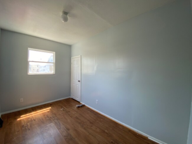 Building Photo - 807 Jefferson Ave