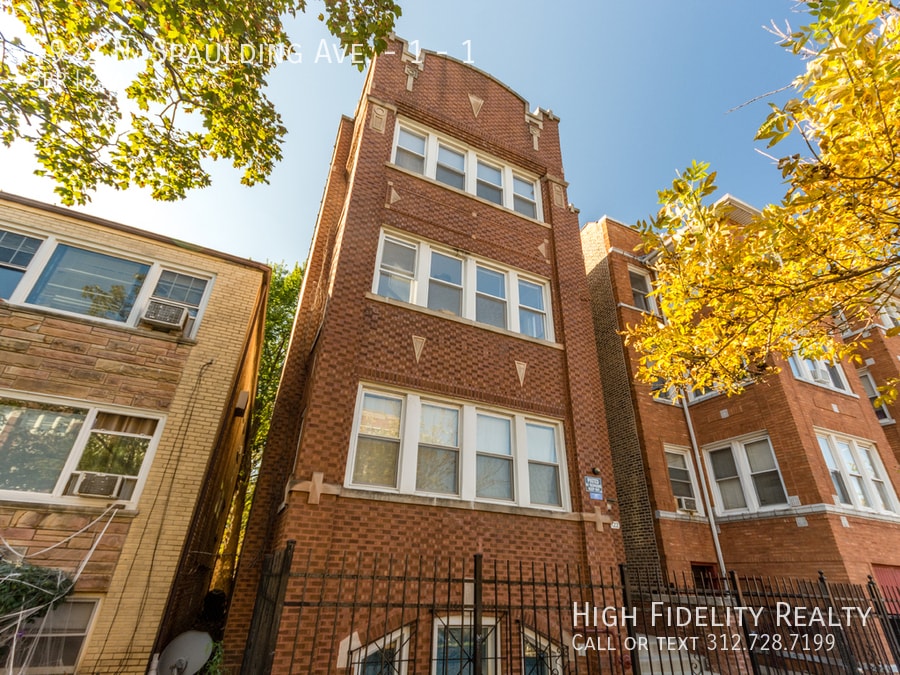 Primary Photo - 4922 N Spaulding Ave
