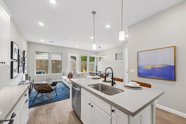 Foto del edificio - 5218 Amber Sunrise Dr