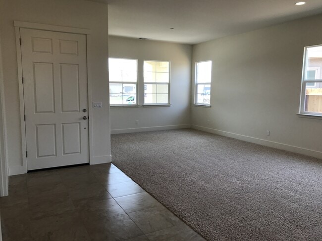 Building Photo - 1600 Dolomite Ct