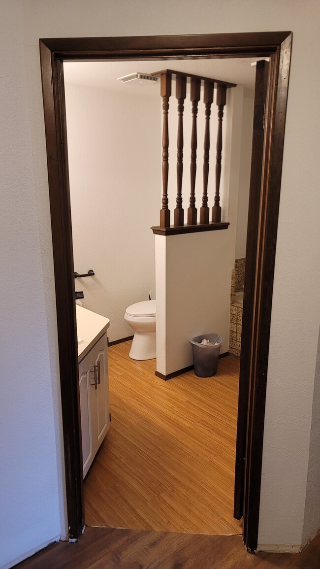 Upstairs Bathroom - 9905 157th St E