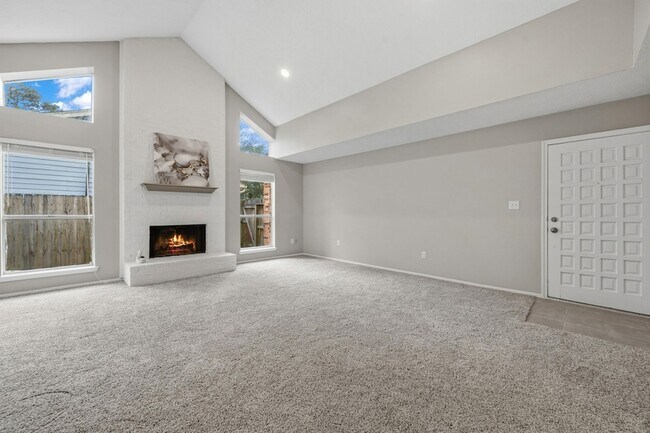 Foto del edificio - 17318 Broken Back Dr