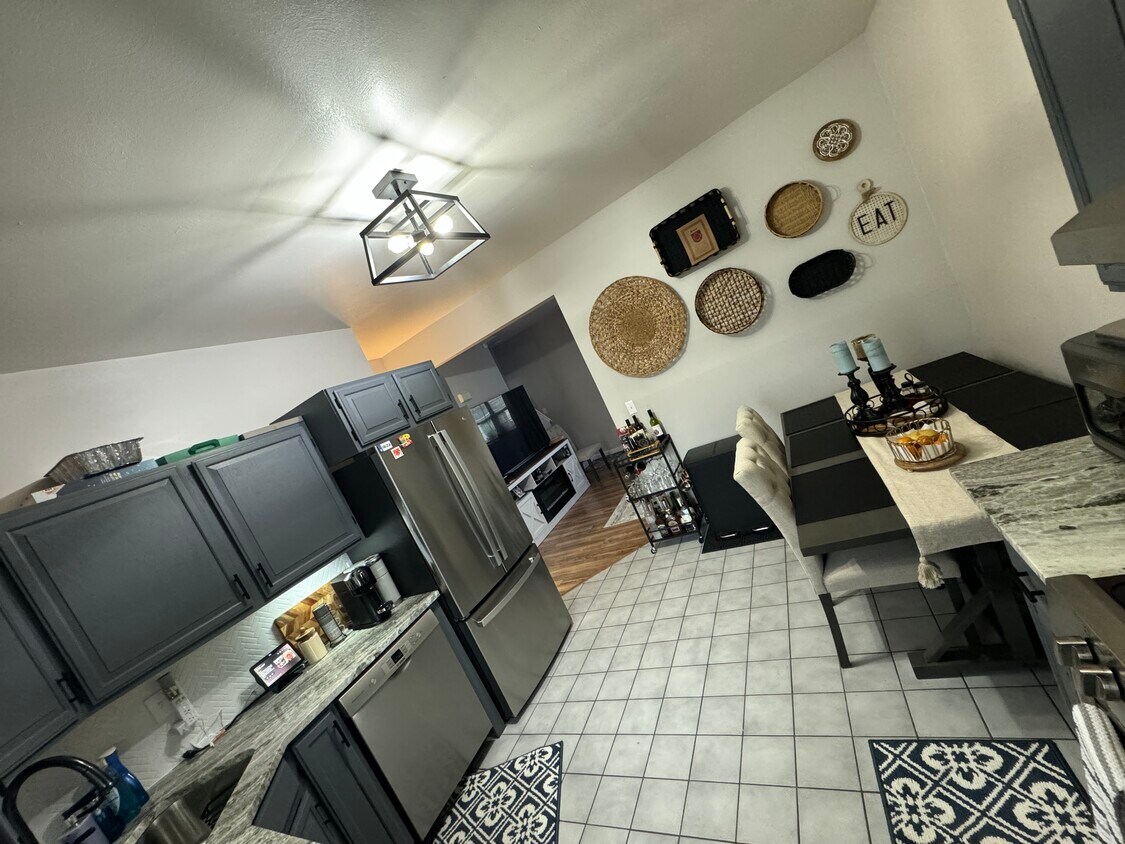 Foto principal - 800 Brewster St