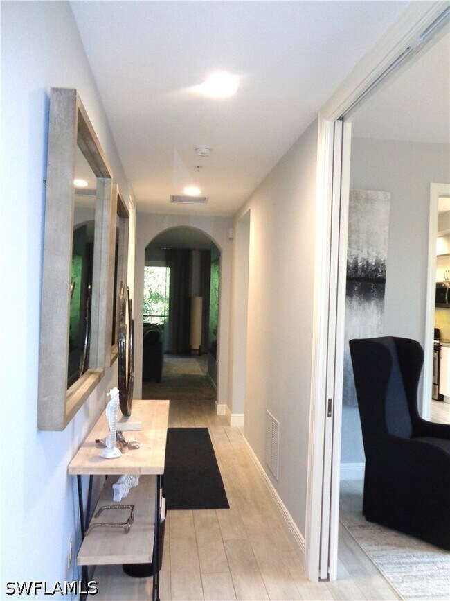 Foto del edificio - 575 El Camino Real