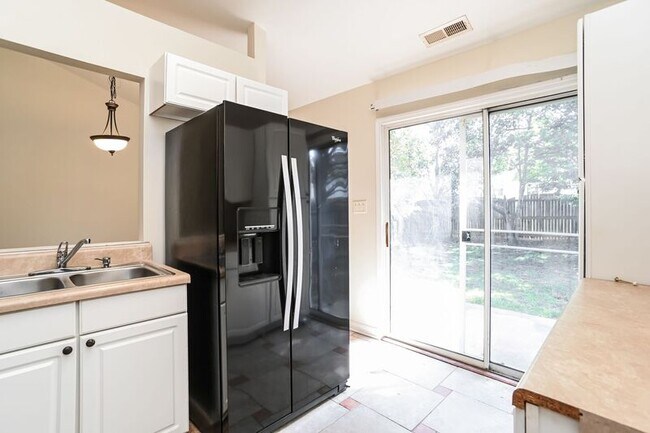 Foto del edificio - 5901 Crosswinds Ct
