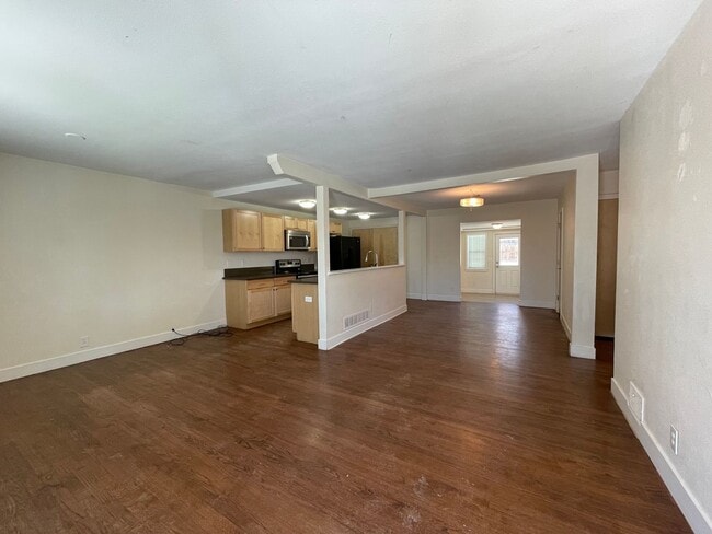 Photo - $0 DEPOSIT OPTION! 3 BED/2 BATH IN DELMAR PARKWAY House