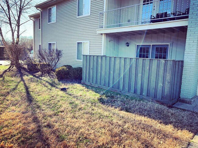Foto del edificio - Spacious 3-Bedroom Ground-Floor Condo with...