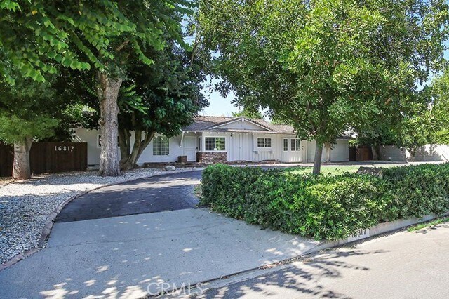 Foto principal - 16817 Rayen St