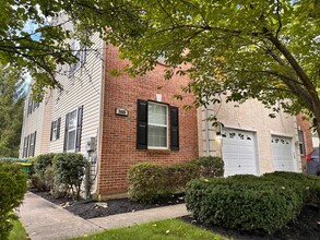 Building Photo - 3685 Clauss Dr