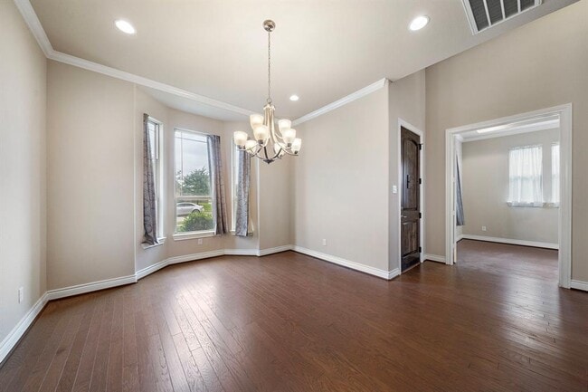 Building Photo - 8530 San Juanico St
