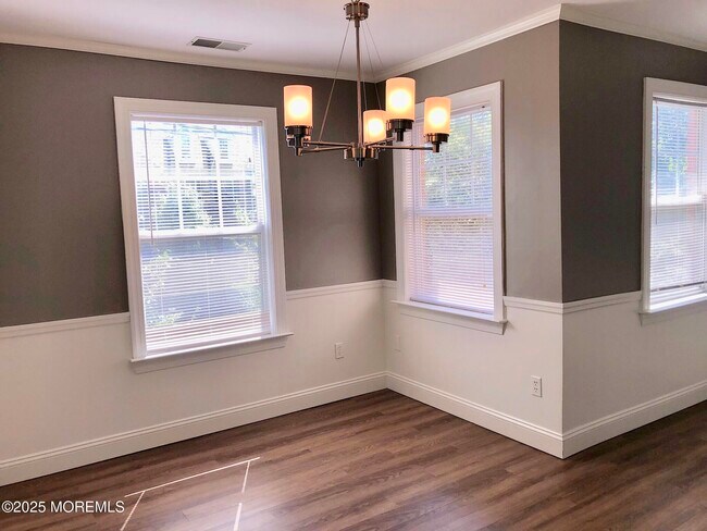 Foto del edificio - 112 Central Ave