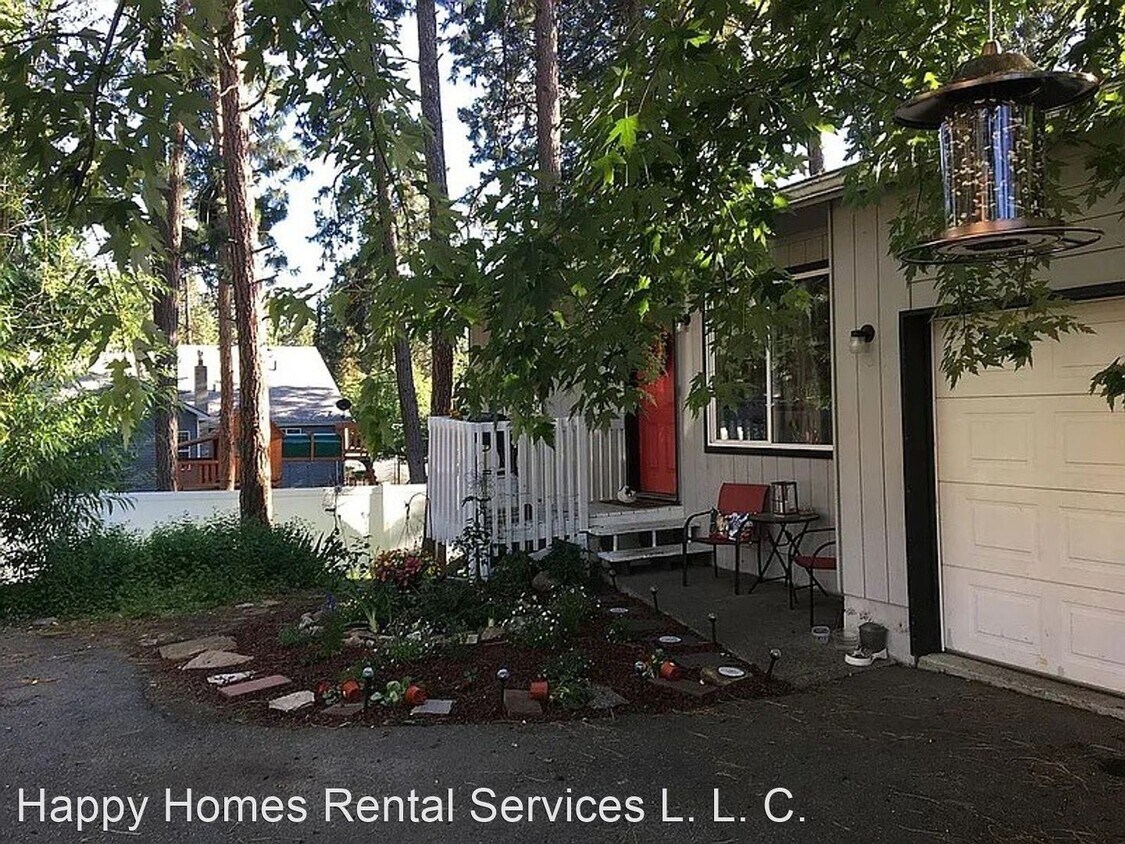 3 br, 2 bath House - 3800 E. 2nd Ave. #C - 3 br, 2 bath House - 3800 E. 2nd Ave.  #C