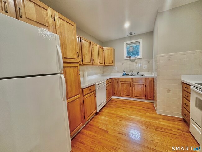 Building Photo - 918 Quinnipiac Ave
