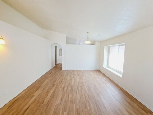 Building Photo - Gorgeous 4-bedroom, 2-bath home featuring two spacious living areas
