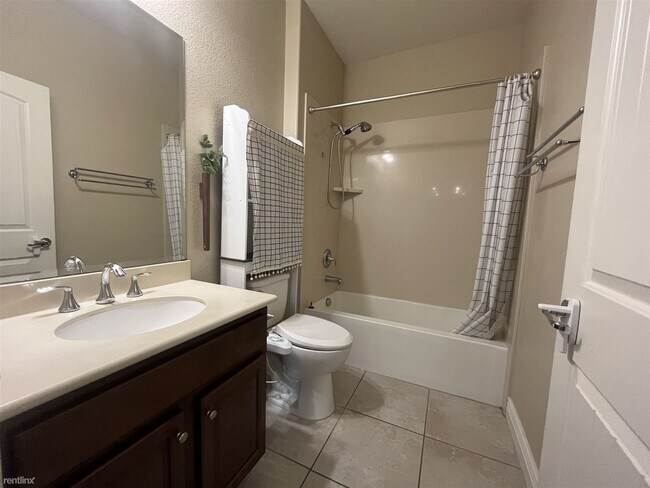 Foto del edificio - 4 br, 3 bath House - 7455 Bedford Park Way