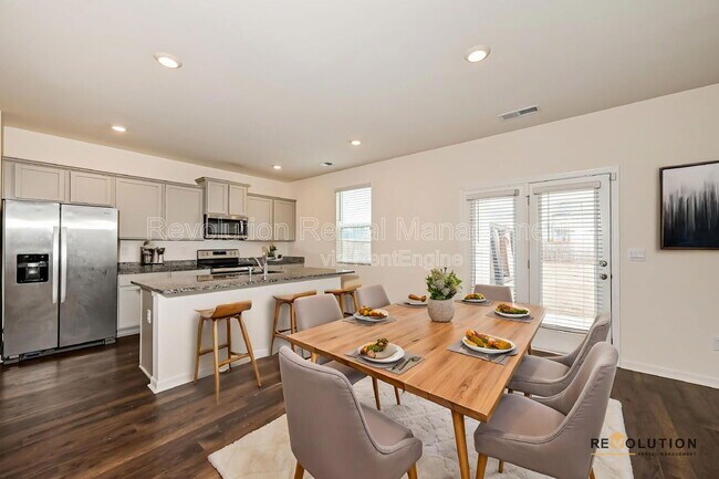 Foto del edificio - 2008 Redfern Rd